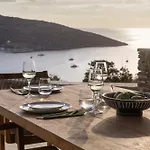 Villa Fos Residences *