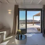 Villa Fos Residences *
