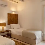 Villa Fos Residences *
